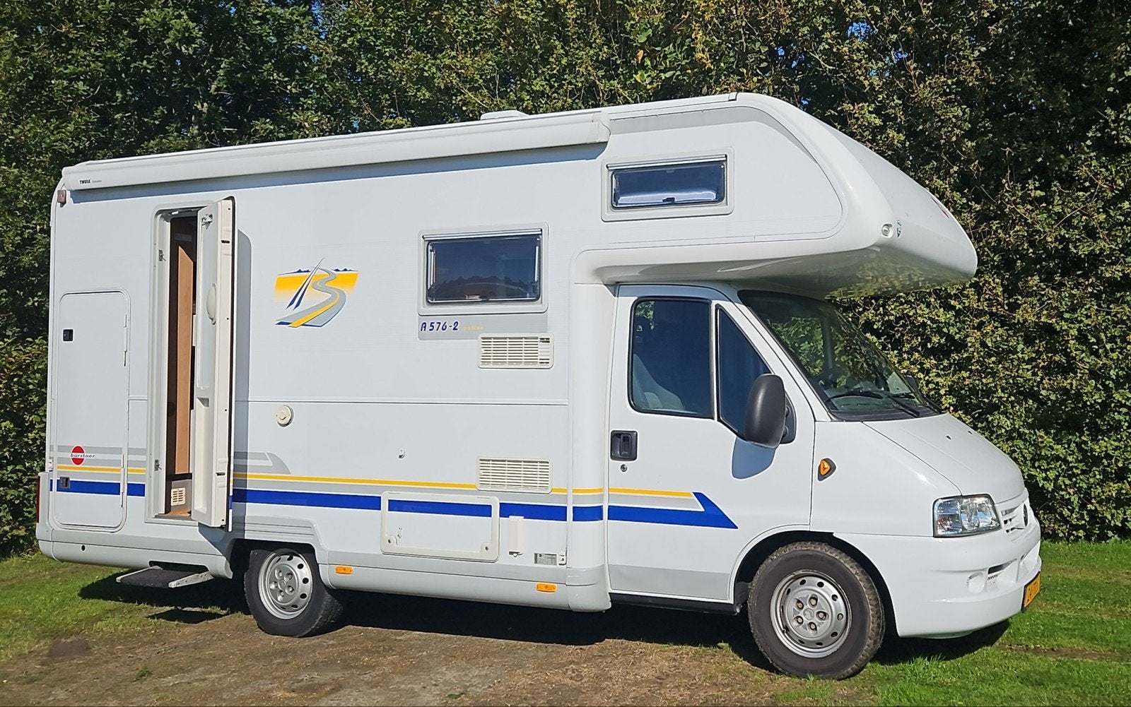 Bürstner  2.8 JTD 128 PK | 7 slaappl. | 3-pers. stapelbed, Alkoof, Fiat, Fietsendrager, 6 tot 7 meter