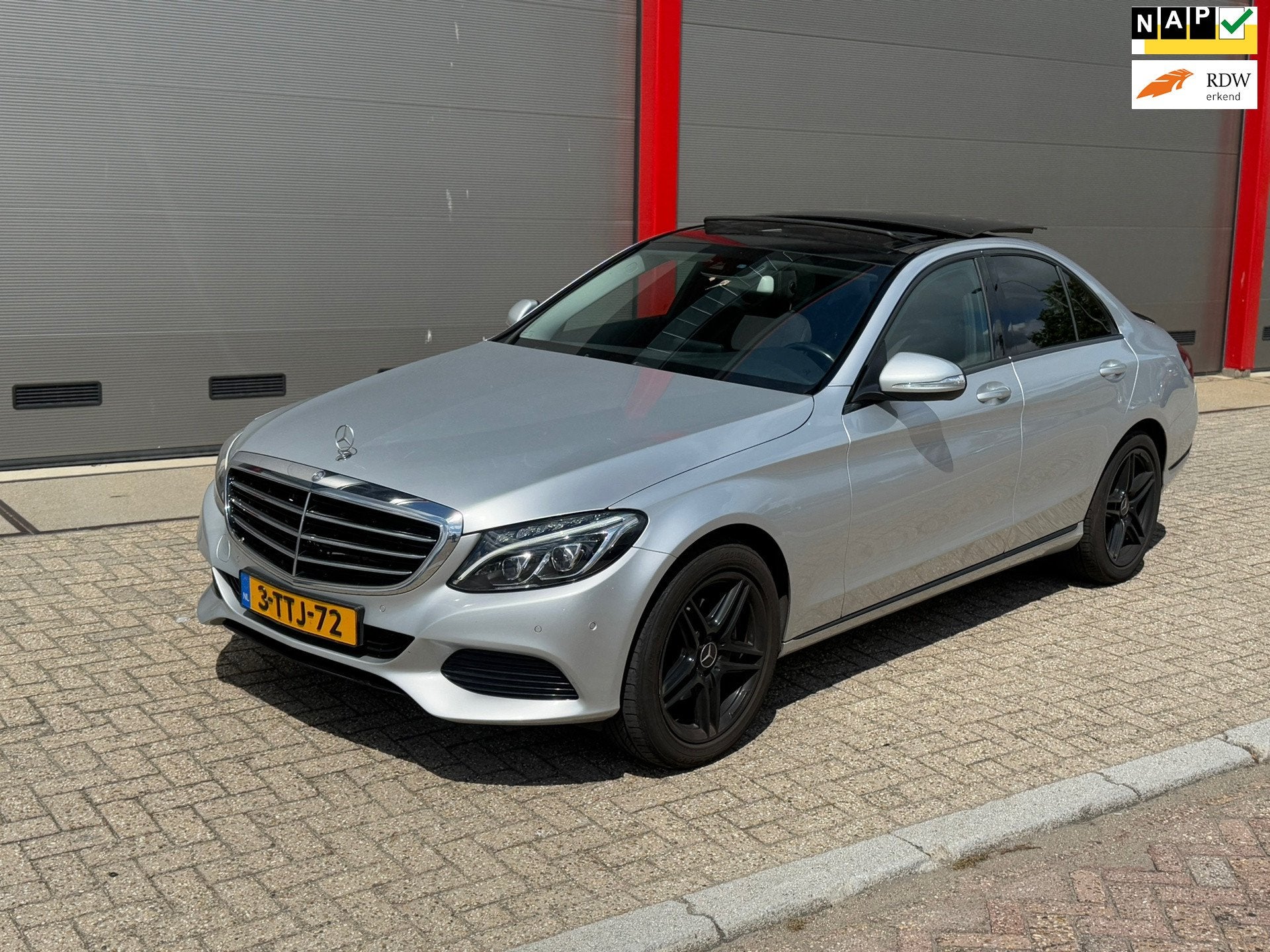 Mercedes-Benz C-klasse 200 | automaat | panorama, Auto's, Automaat, Euro 6, 4 cilinders, 19 km/l