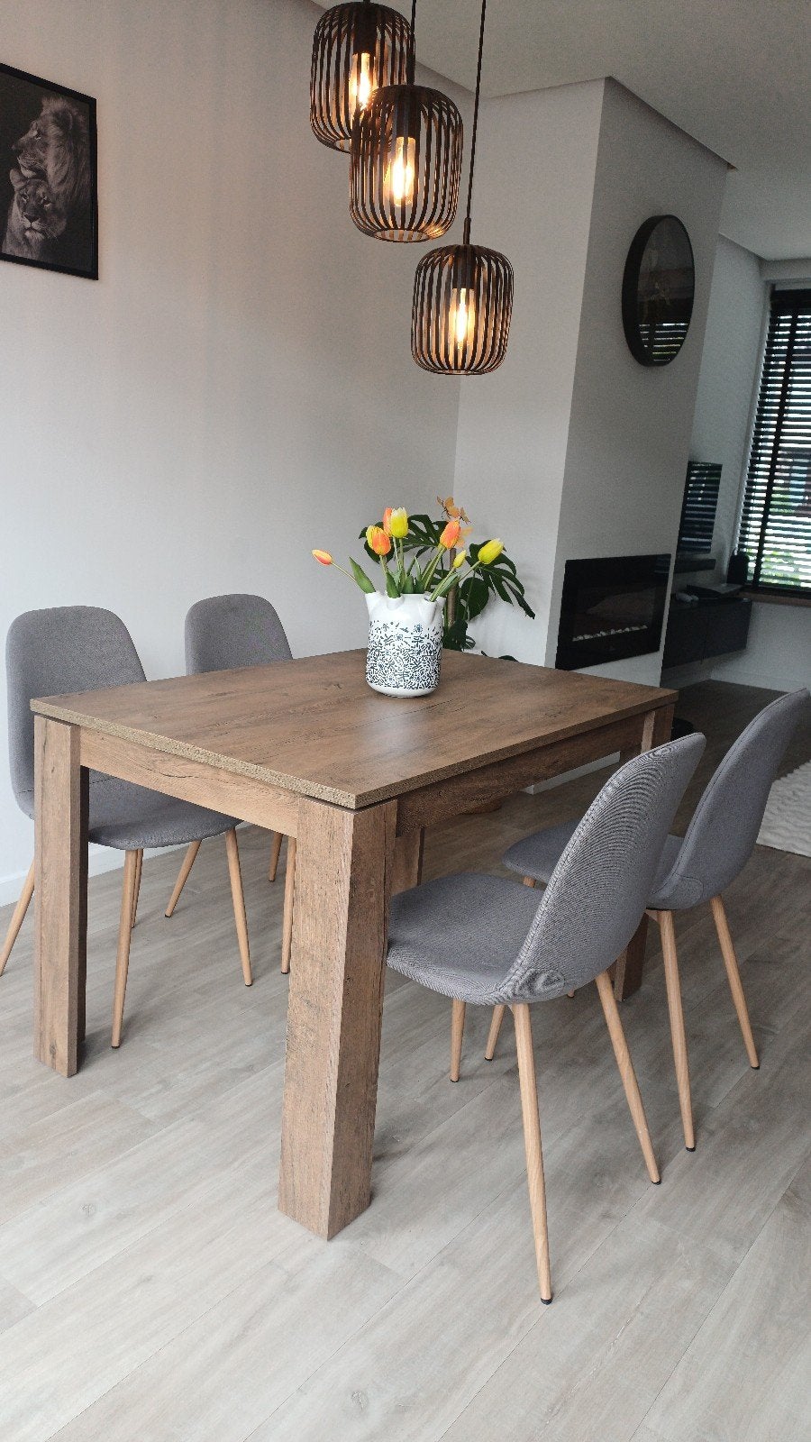 Eettafel met 4 stoelen - Modern en comfortabel, Ophalen, 100 tot 150 cm, 50 tot 100 cm, Modern