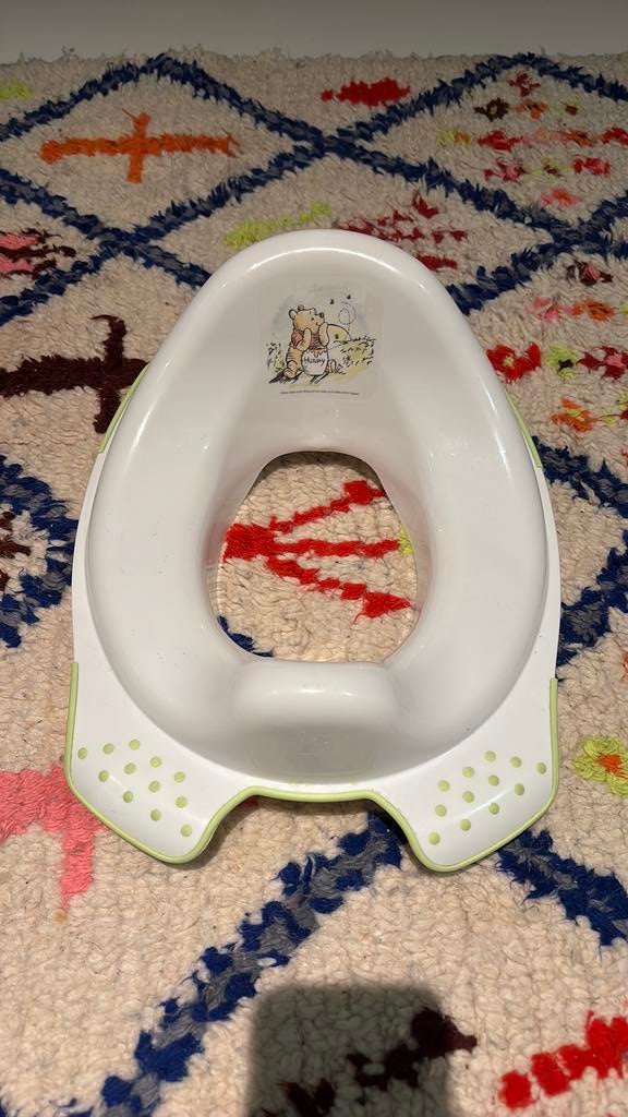 FREE Winnie the Pooh Potty training toilet seat, Antiek en Kunst, Ophalen