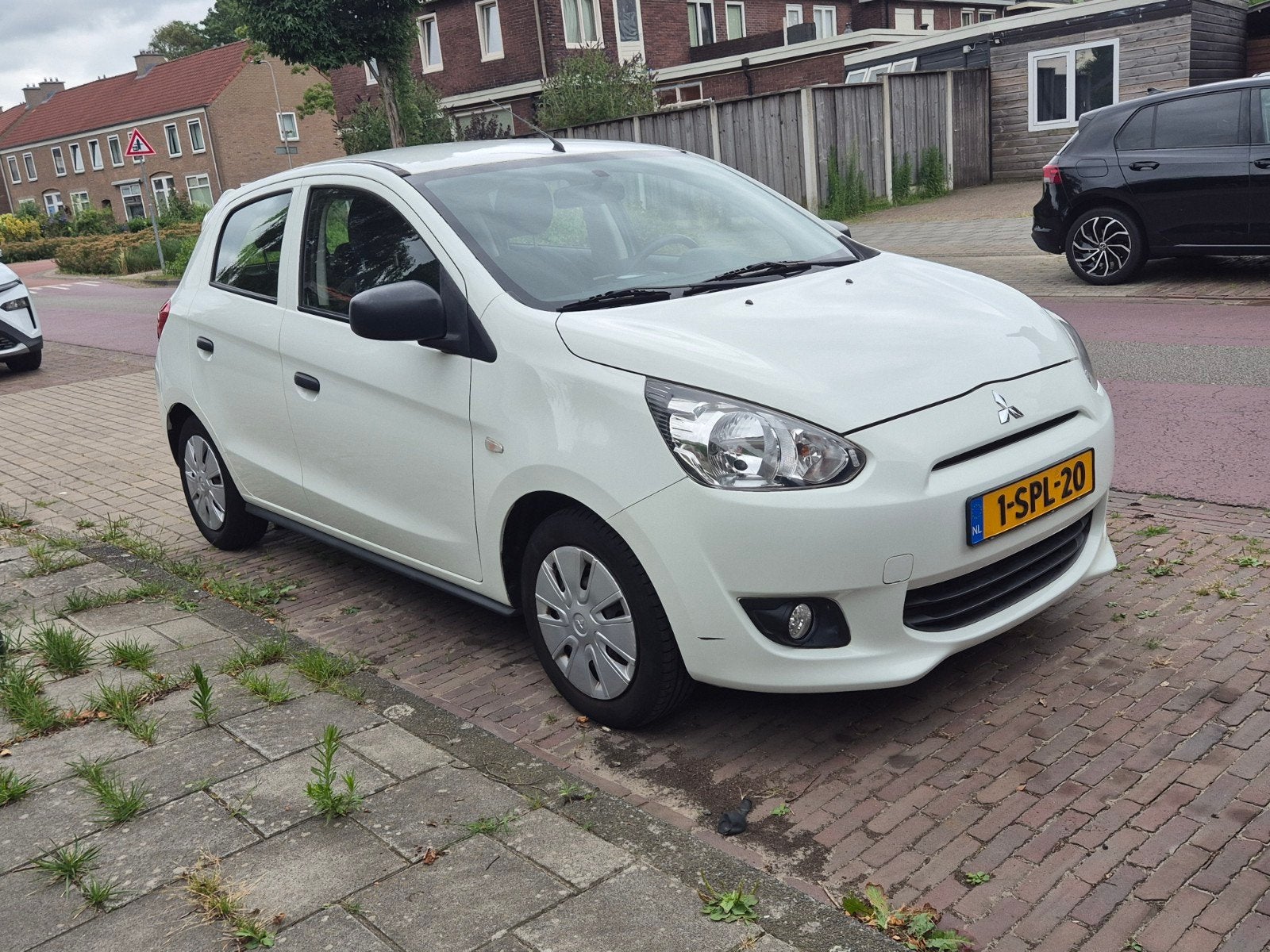 Mitsubishi Space Star 1.0 MPI 52KW 2013 Wit, Auto's, Mitsubishi, Voorwielaandrijving, Zwart, Wit, Origineel Nederlands