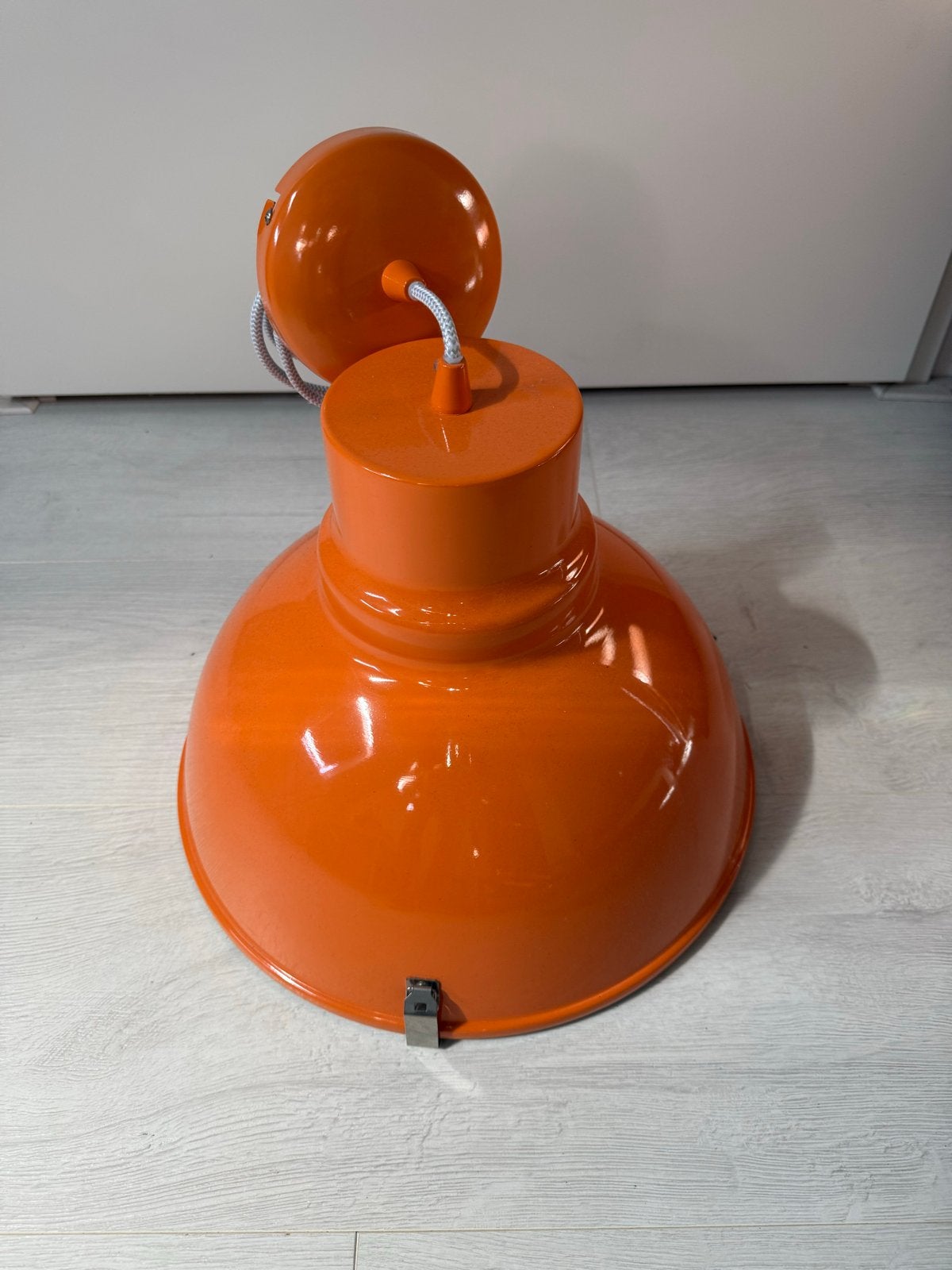 Oranje hanglamp Lumidora, industrieel design, Ophalen of Verzenden, Zo goed als nieuw, Metaal, E27 (groot)