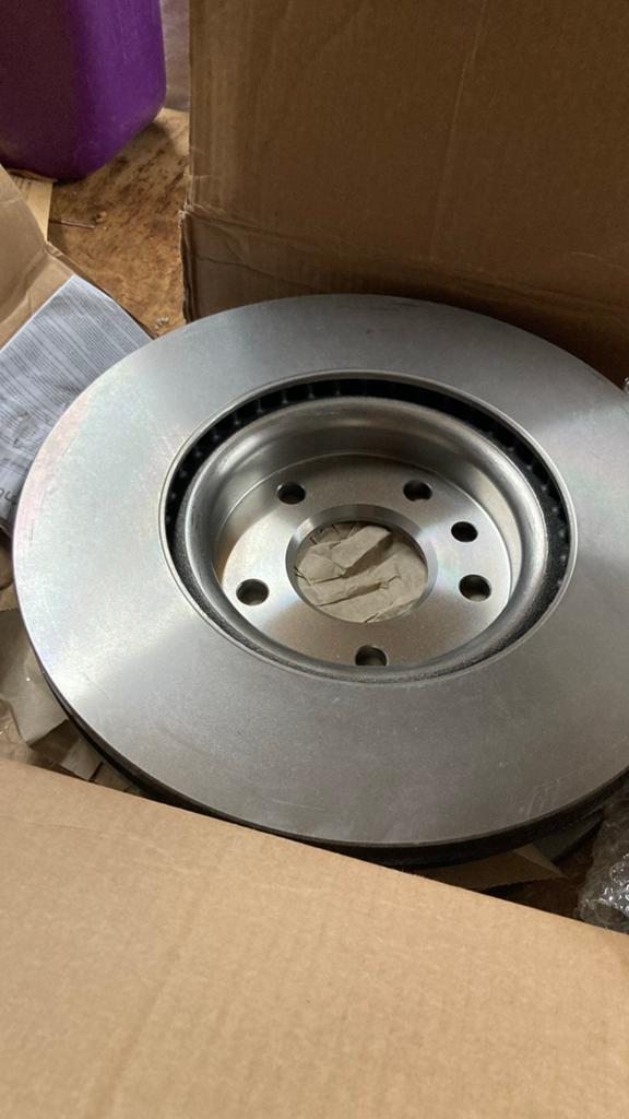 2 Brembo remschijven + blokken, Ford Kuga, Volvo V40, Mazda3, Ophalen of Verzenden, Nieuw, Volvo