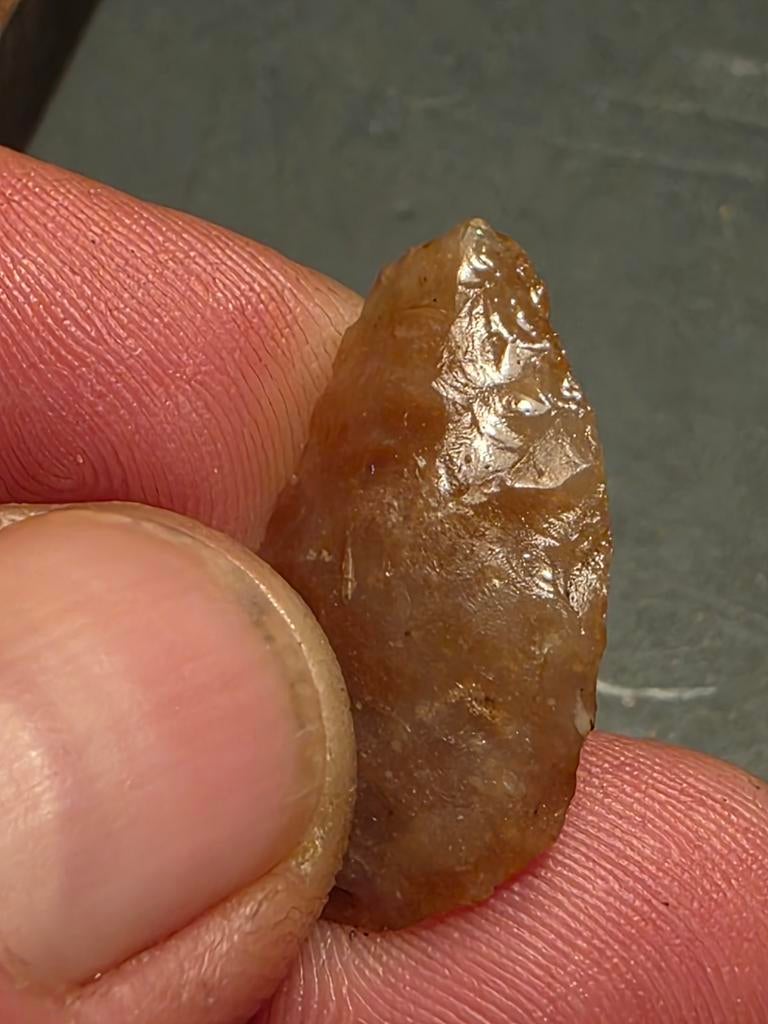 Bladspits pijlpunt, Verzamelen, Mineralen en Fossielen, Ophalen of Verzenden