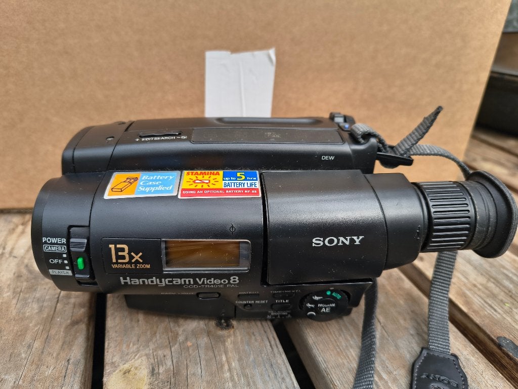 Sony Handycam CCD-TR401E en Sony Editing controller RM-E80, Audio, Tv en Foto, Ophalen of Verzenden, Hi 8, Camera