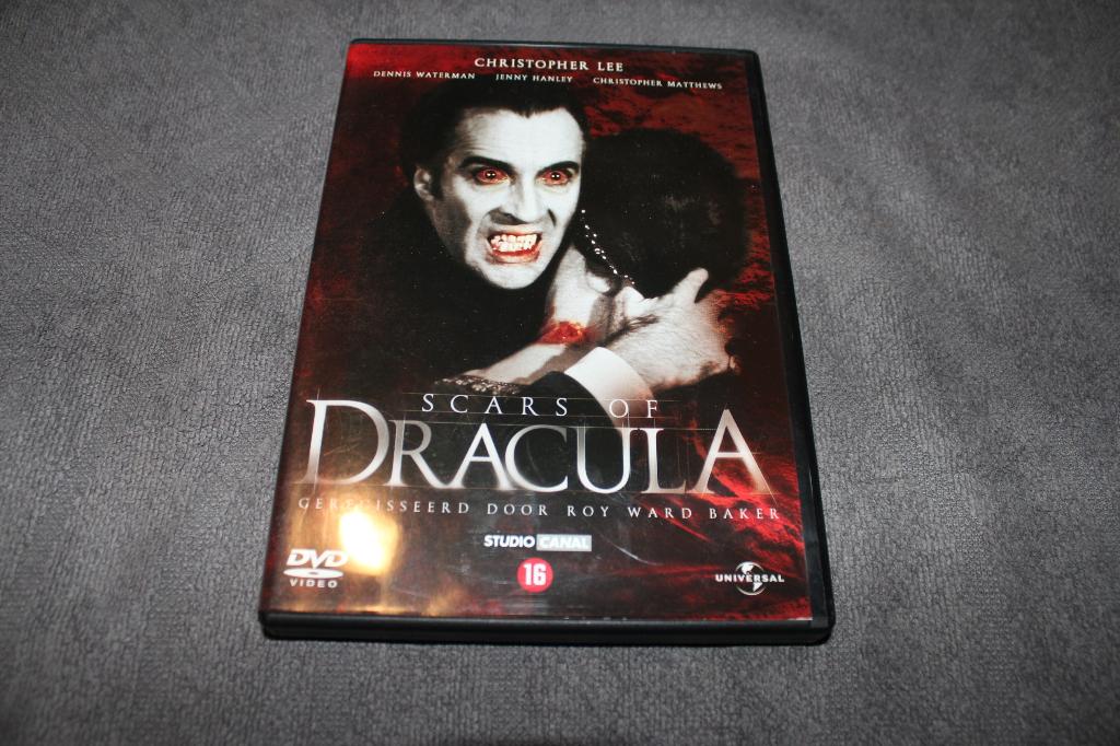 DVD Scars of Dracula, Vanaf 16 jaar, Ophalen of Verzenden, Gebruikt, Vampiers of Zombies
