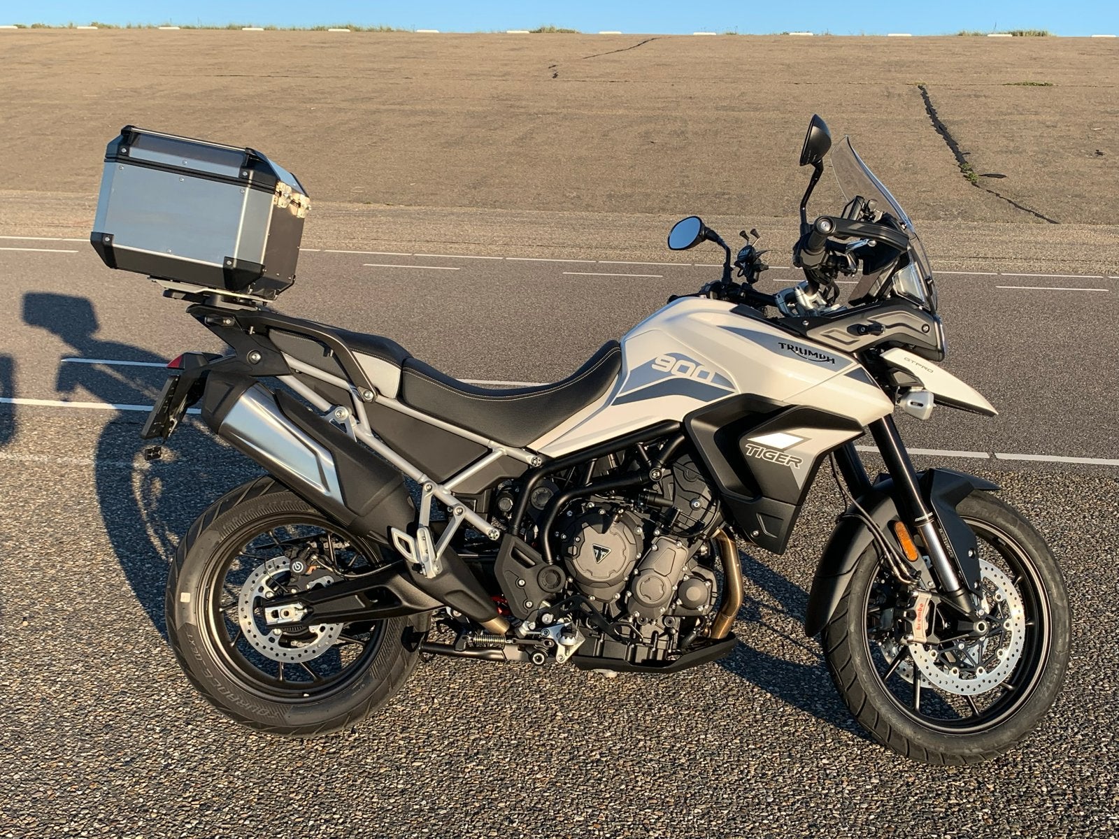 Triumph Tiger 900 GT Pro - slechts 11000 km, 888 cc, Motorrijbewijs A, Gebruikt, 3 cilinders
