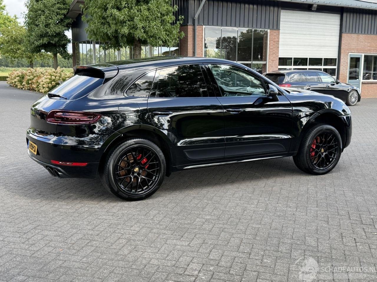 Foto 5 van Porsche Macan 3.0 GTS AWD / Panorama / Leer (bj 2017)