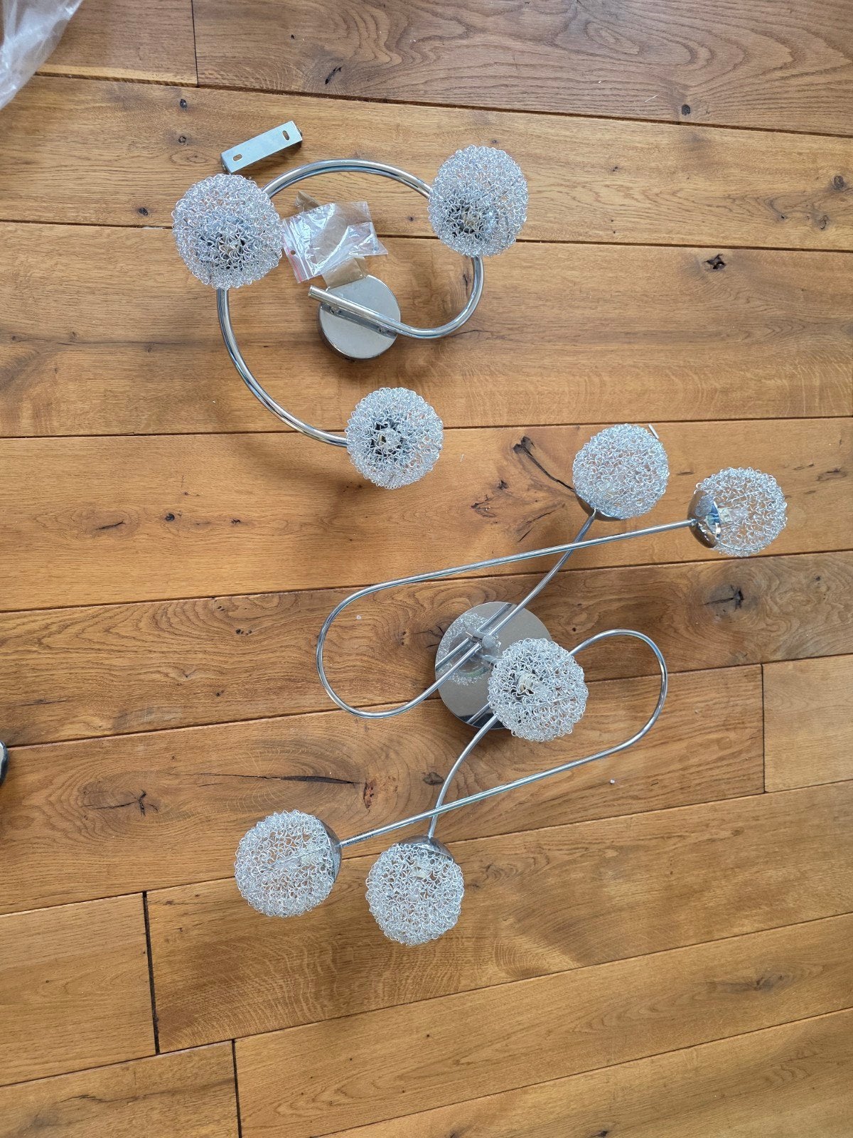 2x Moderne Plafondlampen met Gaasbollen, Ophalen, Zilver, Modern, Zo goed als nieuw