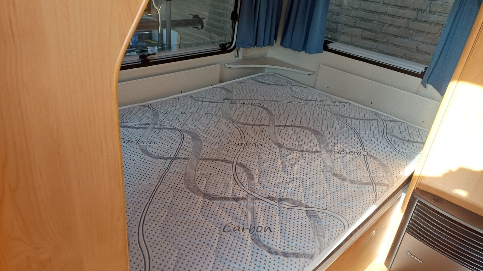 Schuimmatras 130x200 cm, 20cm hoog, The White Stone Carbon, Caravans en Kamperen, Ophalen, Gebruikt