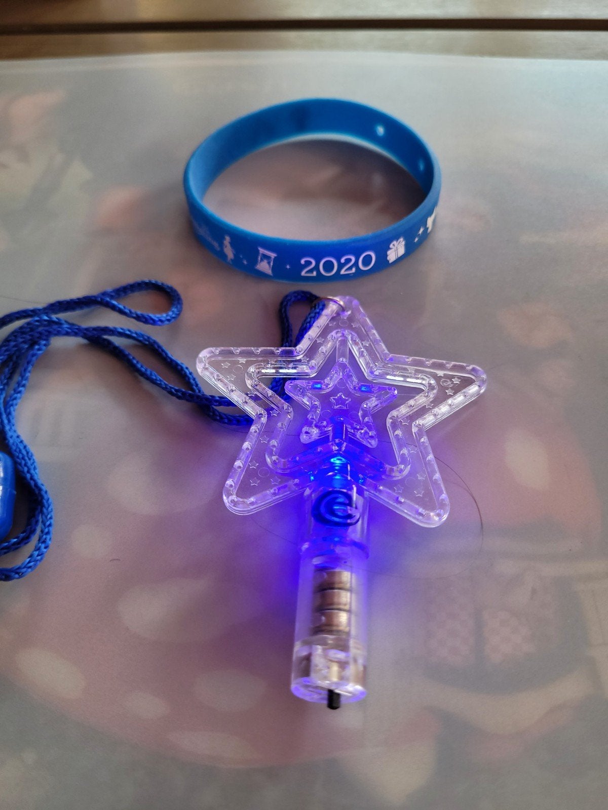 Efteling Oud & Nieuw 2019/2020 Lichtgevende Ster & Armband, Ophalen of Verzenden, Zo goed als nieuw, Gebruiksvoorwerp