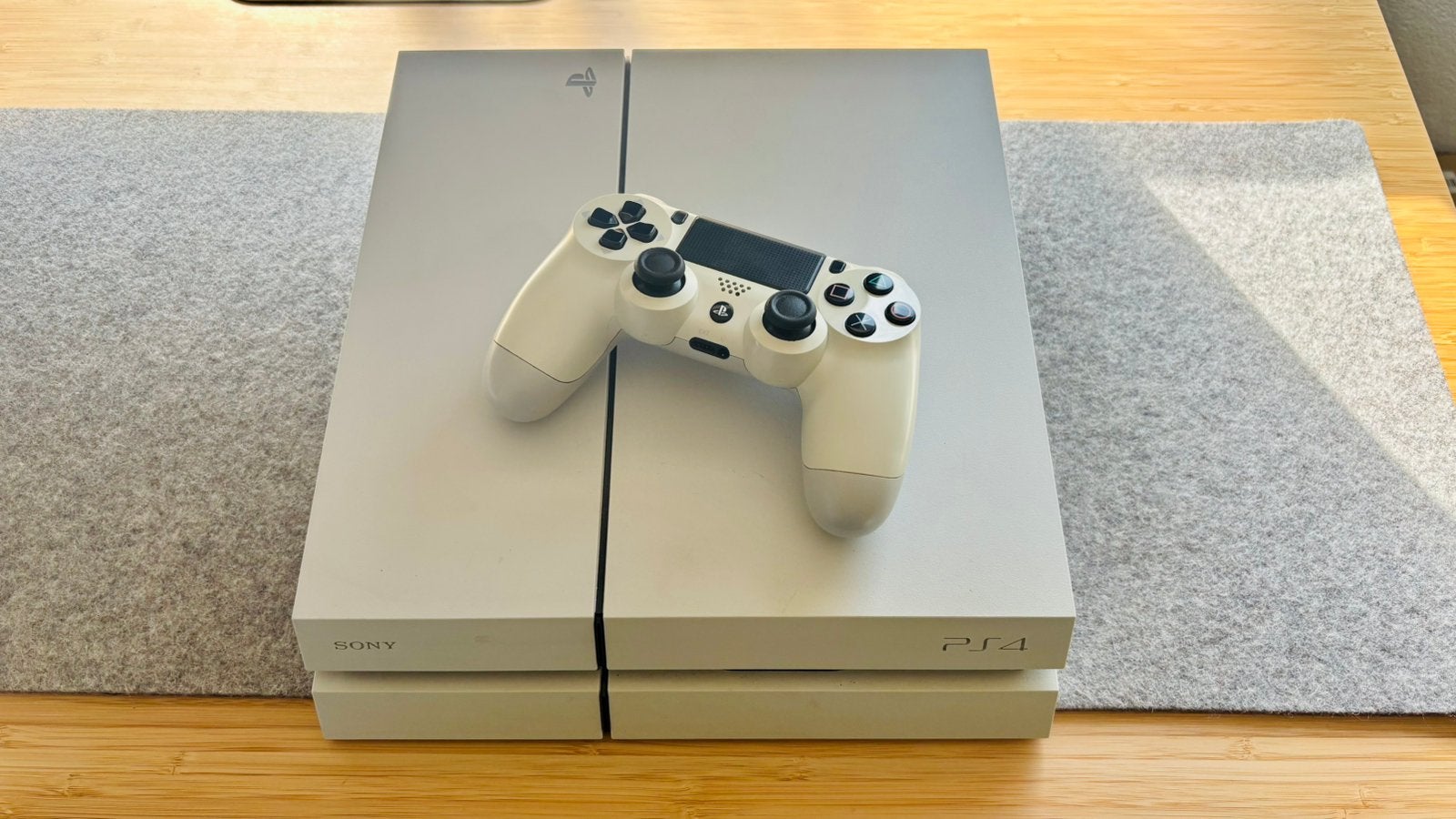 PS4 met controller en 4 spellen, Ophalen, Met 1 controller, Original, 500 GB