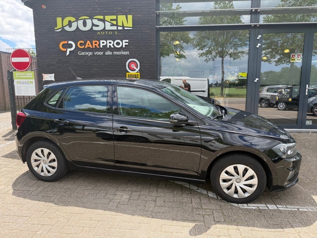 Volkswagen POLO 1.0 COMF. CON.SER., 1005 kg, Met garantie (alle), Zwart, Origineel Nederlands