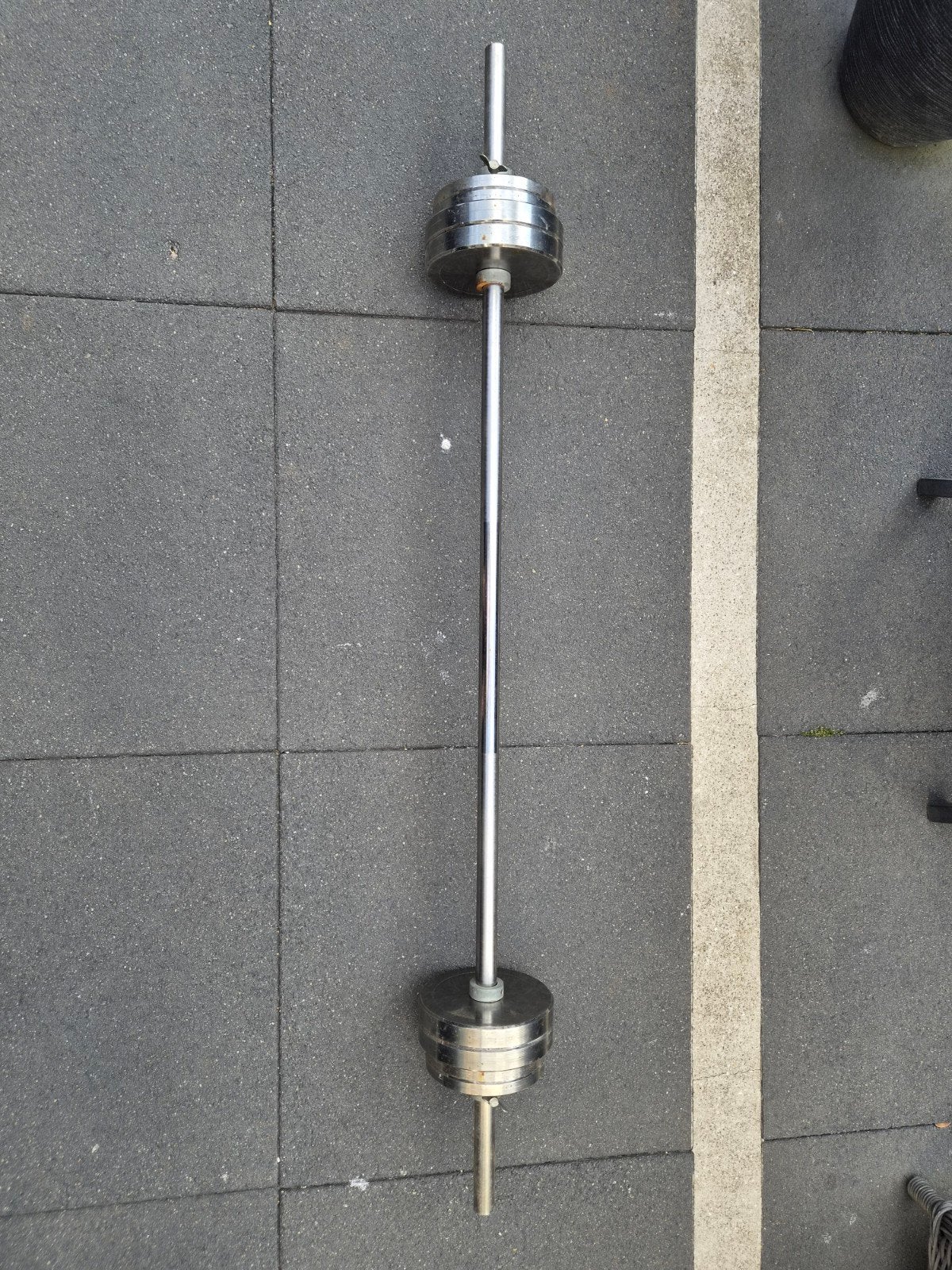 Halterset ijzer 150cm stang 28mm 30kg gewichten, Sport en Fitness, Fitnessmaterialen, Ophalen