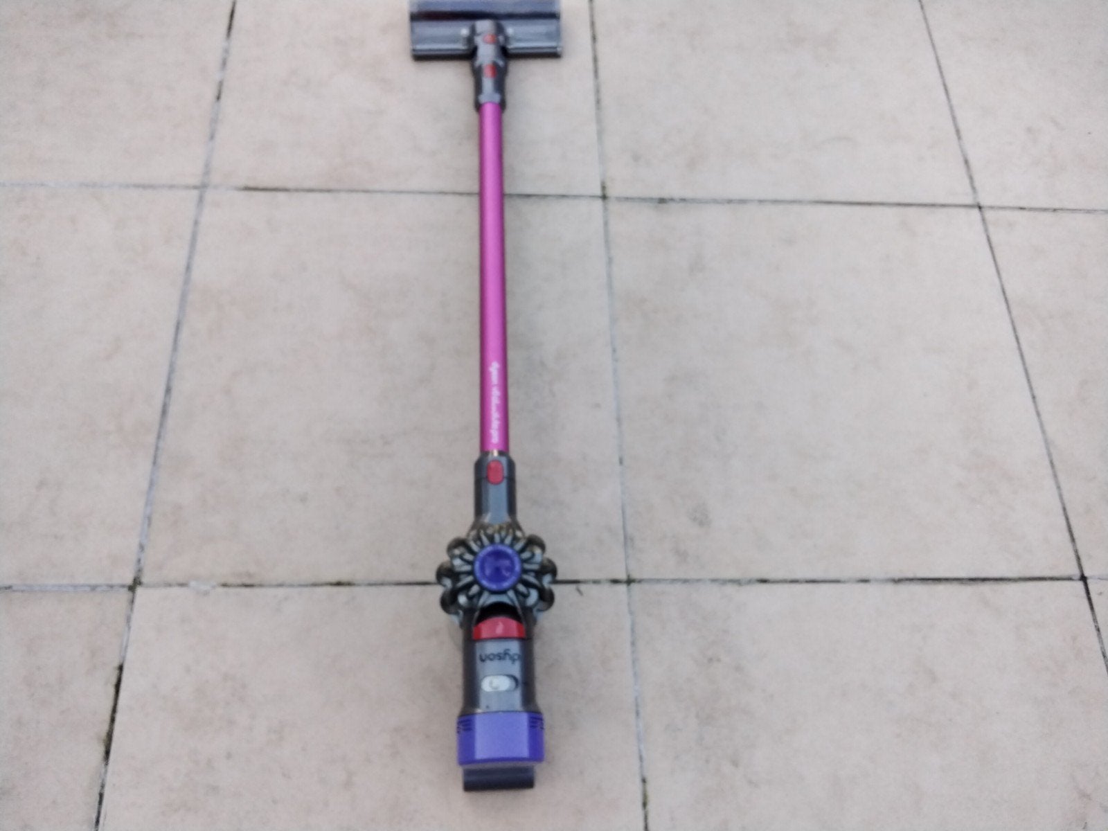 dyson v8 absolute pro met slechte accu, Witgoed en Apparatuur, Ophalen of Verzenden, Dyson, Niet werkend, Minder dan 1200 watt