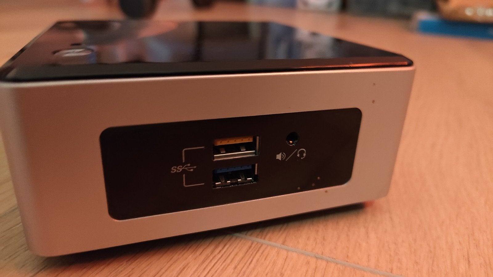 Intel NUC Home Assistant - Pentium N3700, 4GB, 240GB, 240GB, Gebruikt, Minder dan 2 Ghz, Intel