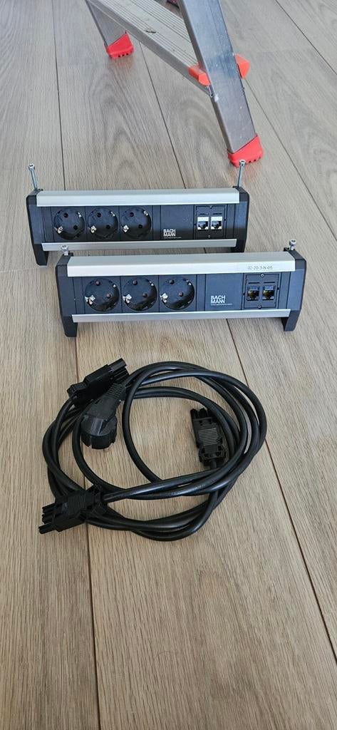 4x Bachmann bureau stekkerblok met RJ45 Cat5e/Cat6, Ophalen of Verzenden