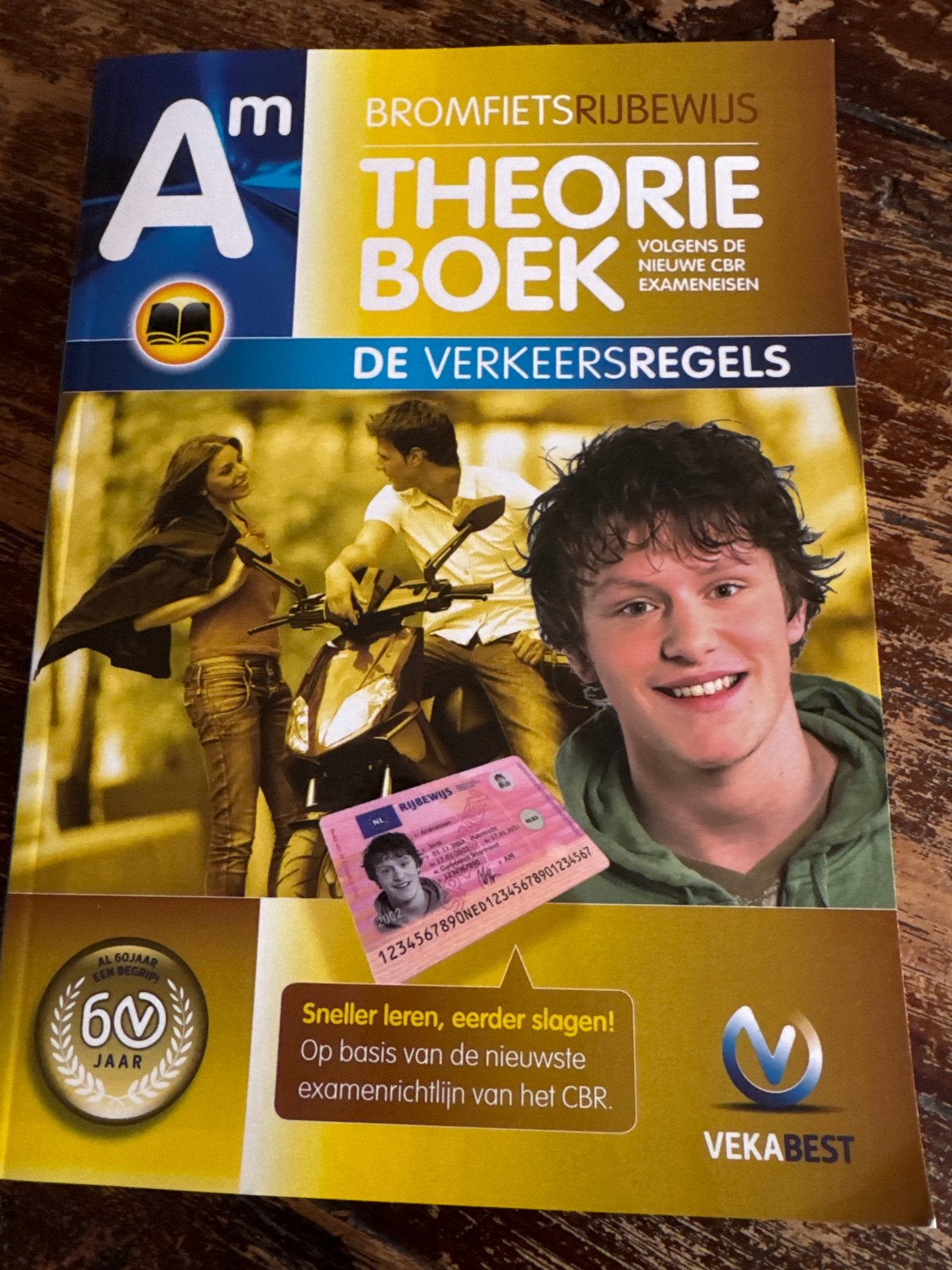 Bromfietsrijbewijs Theorieboek - VekaBest, Ophalen of Verzenden, Nieuw, Niet van toepassing