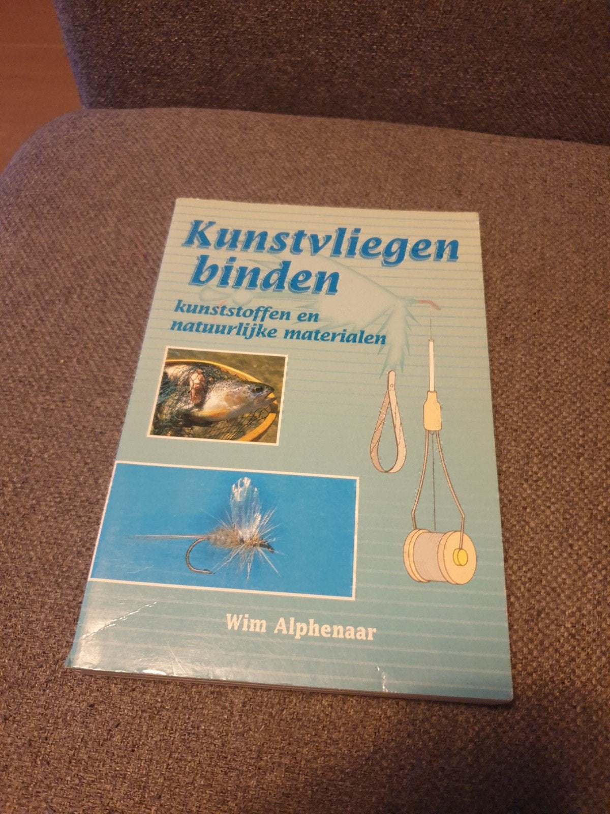 Kunstvliegen binden - Wim Alphenaar (Nieuwstaat), Ophalen of Verzenden, Zo goed als nieuw