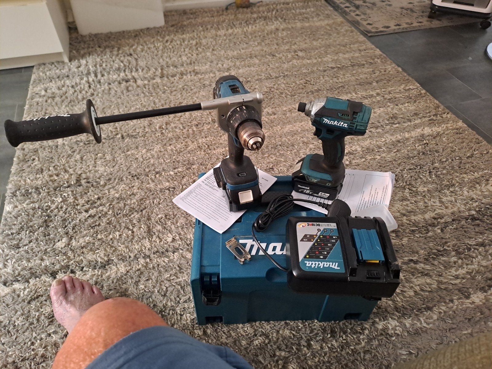 Makita Boor- en Schroefmachine Set met Accu's en Lader, Ophalen of Verzenden, Boor- en Schroefmachine, Variabele snelheid, Gebruikt