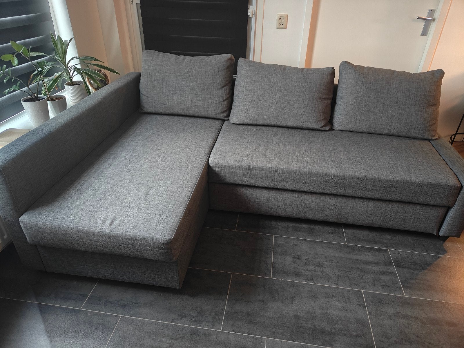 IKEA Friheten grijze slaapbank met opbergruimte, Ophalen, Tweepersoons, 140 cm, Zo goed als nieuw
