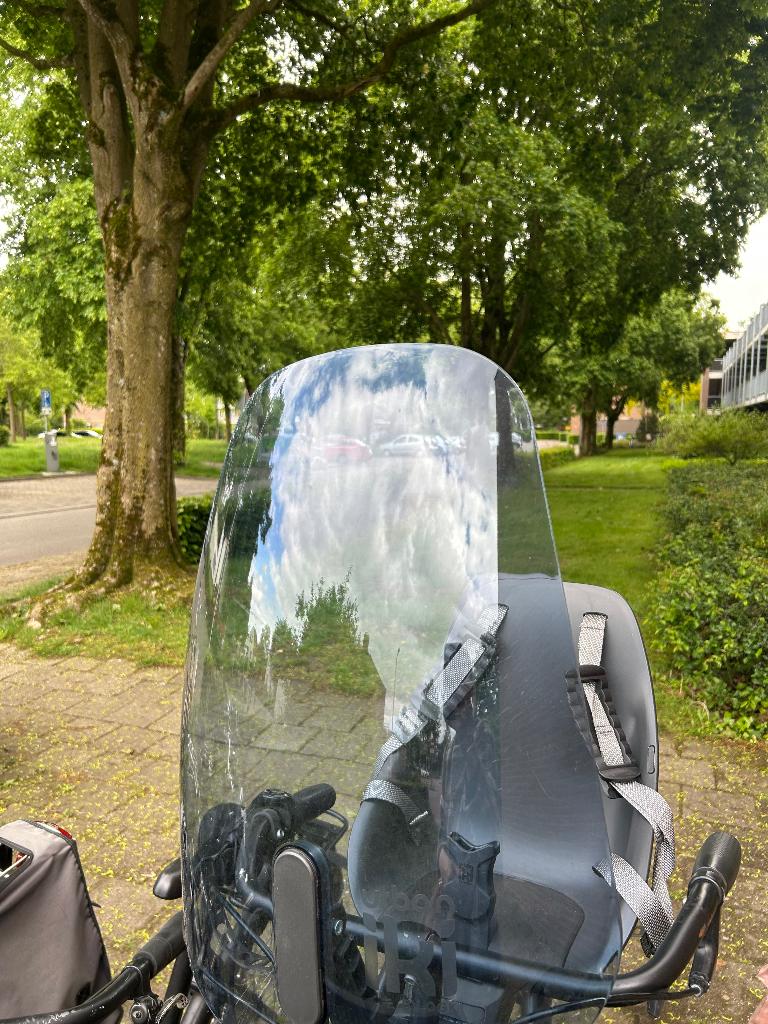Urban Iki voorzitje fiets inclusief windscherm, Fietsen en Brommers, Fietsaccessoires | Fietsstoeltjes, Ophalen, 0 t/m 18 kg, Voorzitje