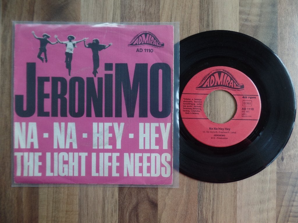 single  Jeronimo - Na Na Hey Hey / The Light Life Needs, Ophalen of Verzenden, Gebruikt, 7 inch, Rock en Metal