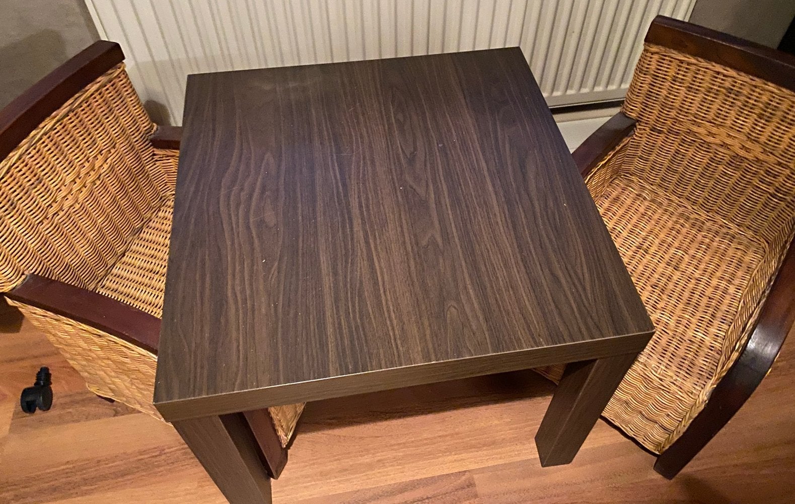 Tafel met 2 rieten stoelen, Ophalen, Gebruikt, Twee, Bruin