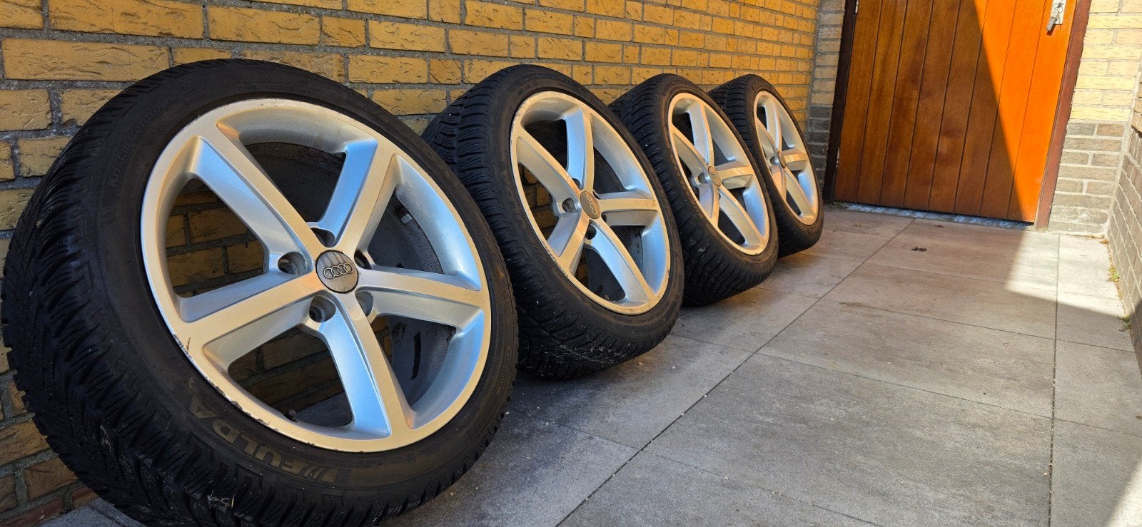 Audi 18 inch s-line velgen met Fulda winterbanden 245/40R18, Ophalen