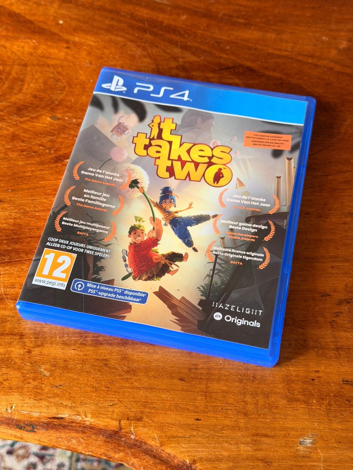 It Takes Two – PS4 Disc + Free PS5 Upgrade (ZGAN), Avontuur en Actie, 2 spelers, Ophalen of Verzenden, Zo goed als nieuw