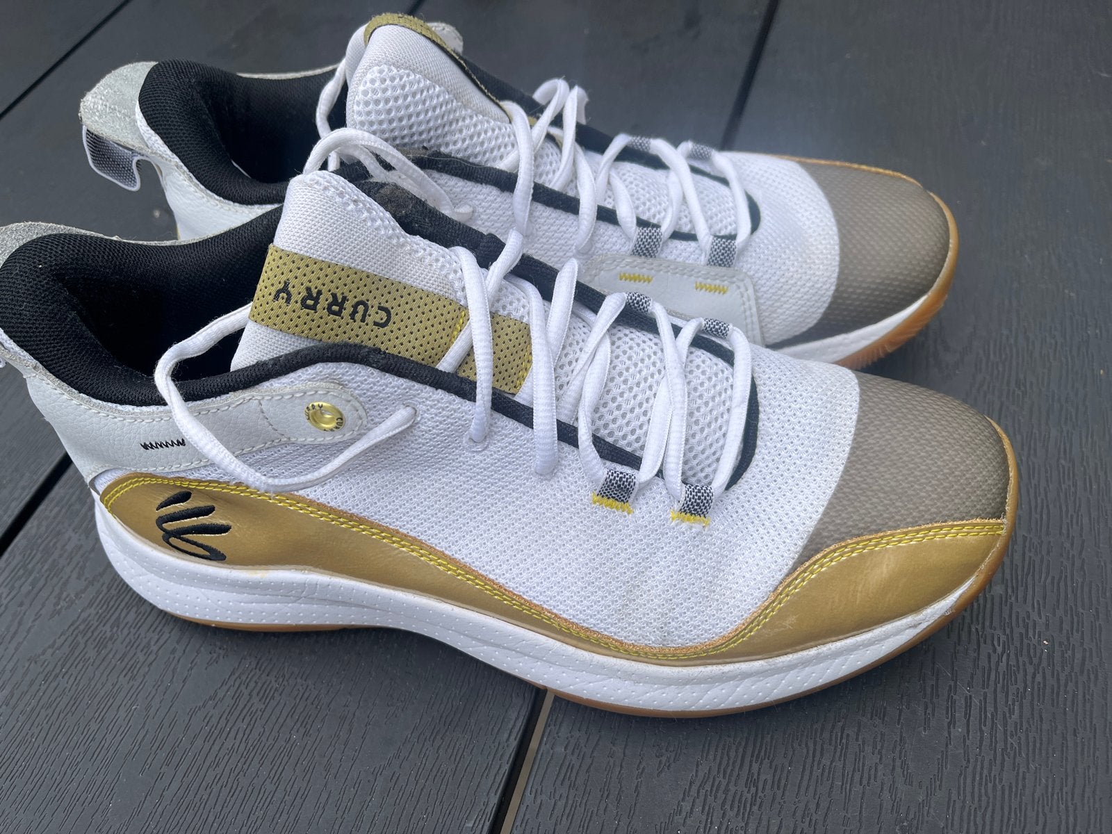 Under Armour Curry basketbalschoenen - maat 44 -Wit/Goud, Ophalen, Gebruikt, Schoenen