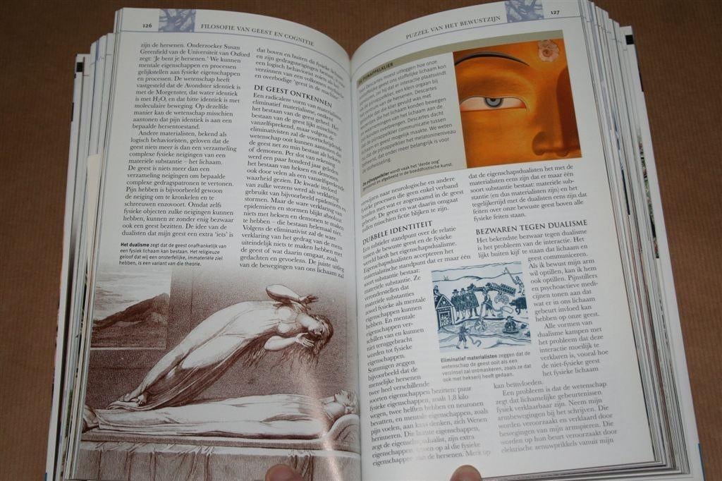 Filosofie — Geschiedenis & denkers — Rijk geïllustreerd, Ophalen of Verzenden, Gelezen, Algemeen