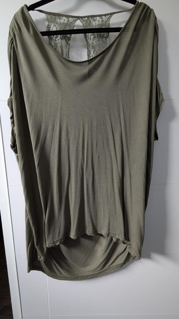 Lange top groen met kanten achterkant XL M&S mode, Kleding | Dames, Tops, Maat 46/48 (XL) of groter, Ophalen of Verzenden, Zo goed als nieuw