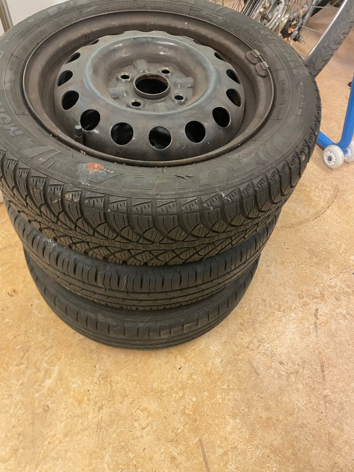 Aygo velgen met lekke banden - 165/65R14, Ophalen, Gebruikt