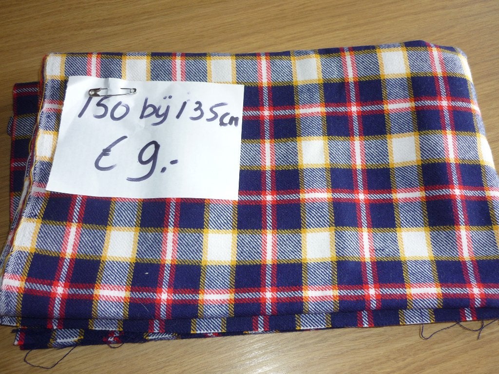 Verschillende nieuwe stukjes (vintage ) stof, Hobby en Vrije tijd, Overige kleuren, 120 cm of meer, Nieuw, Ophalen of Verzenden
