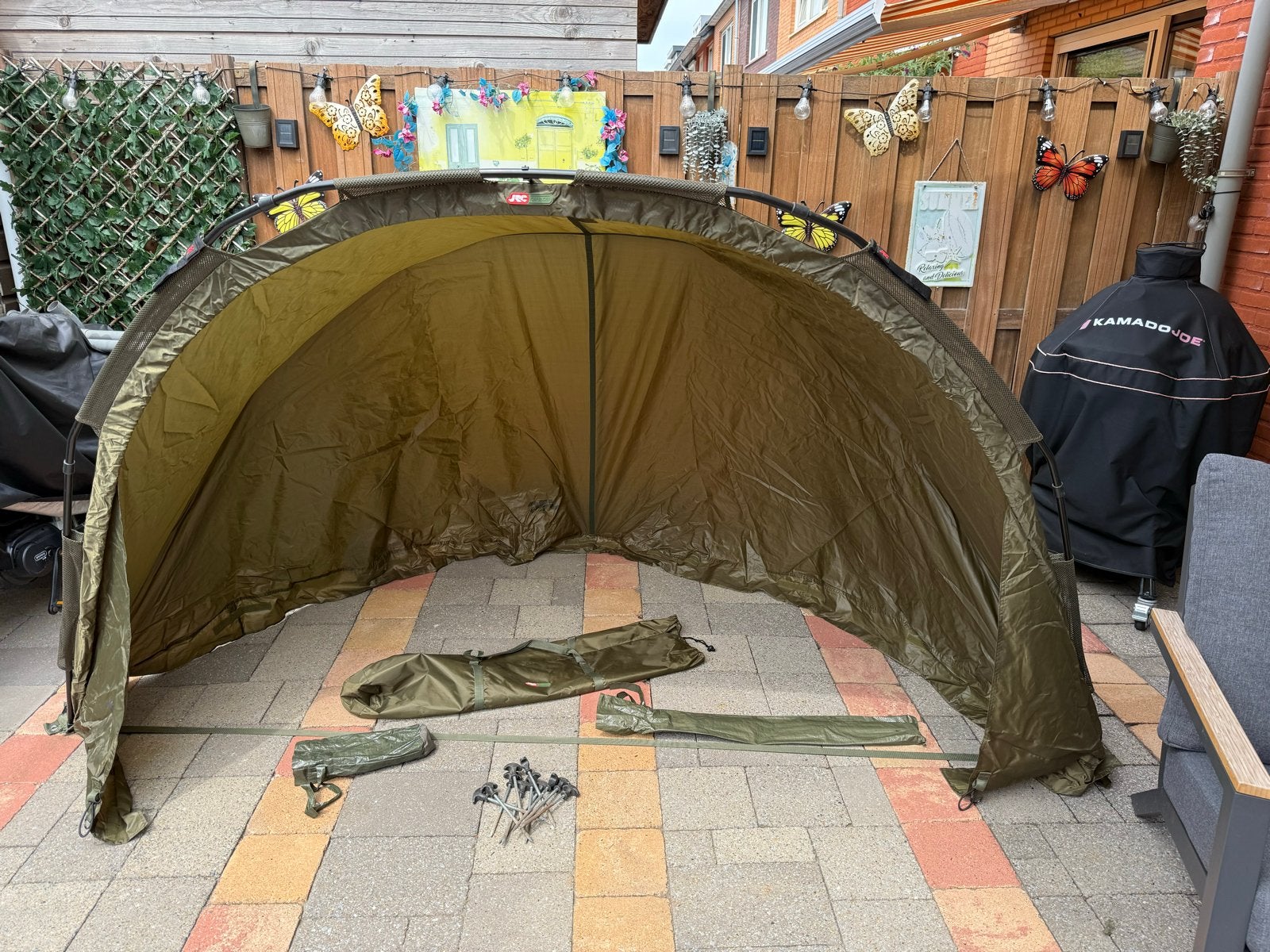 JRC Defender Shelter - Ruime en stevige visbivak, Ophalen, Gebruikt, Tot en met 2