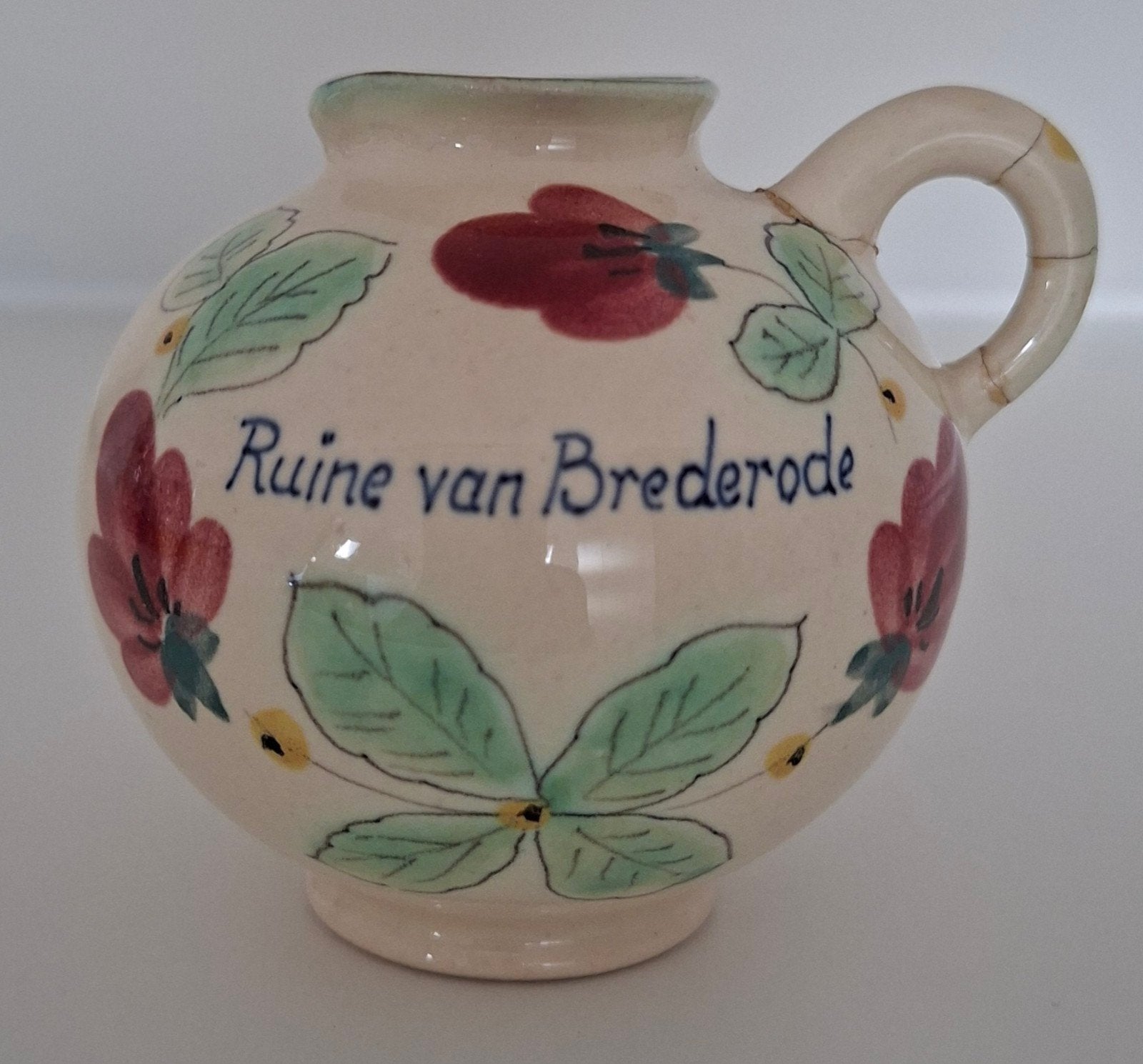 Souvenir vaasje Ruïne van Brederode - Regina Gouda Holland, Ophalen of Verzenden