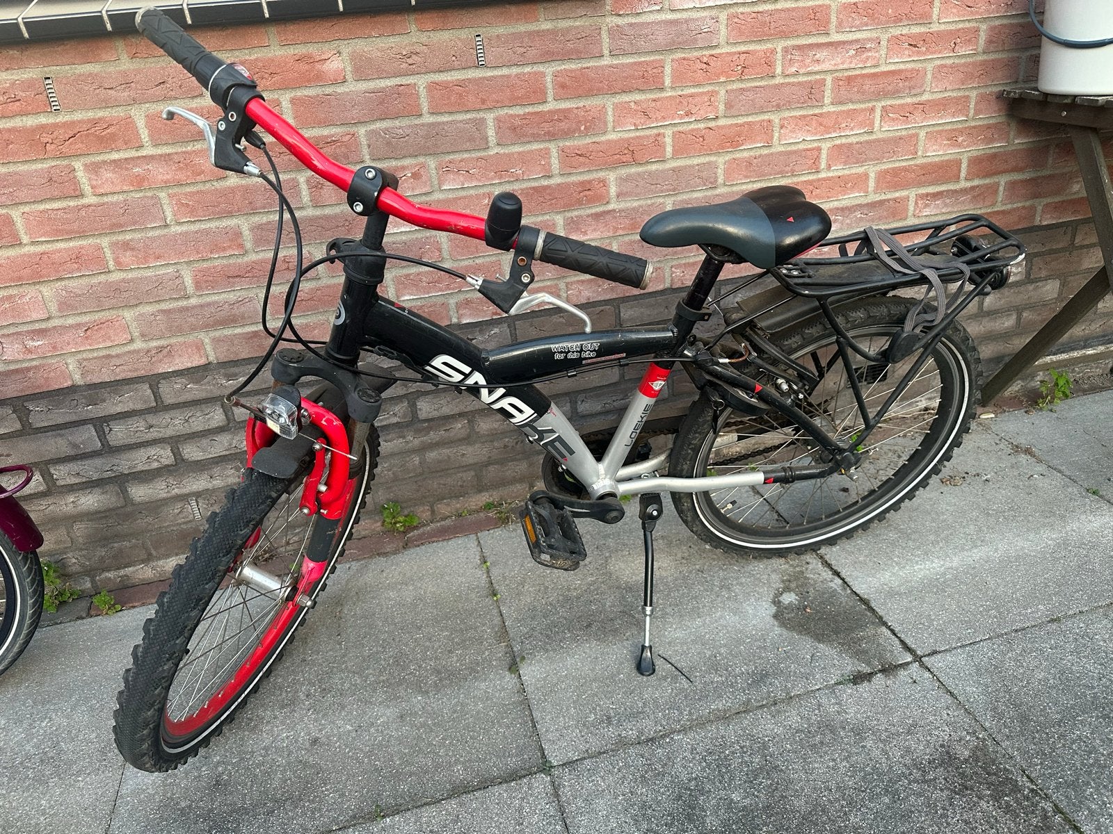 Loeki fiets 22 inch - Zwart/Rood, Minder dan 10 versnellingen, Gebruikt, Vering, Velgrem