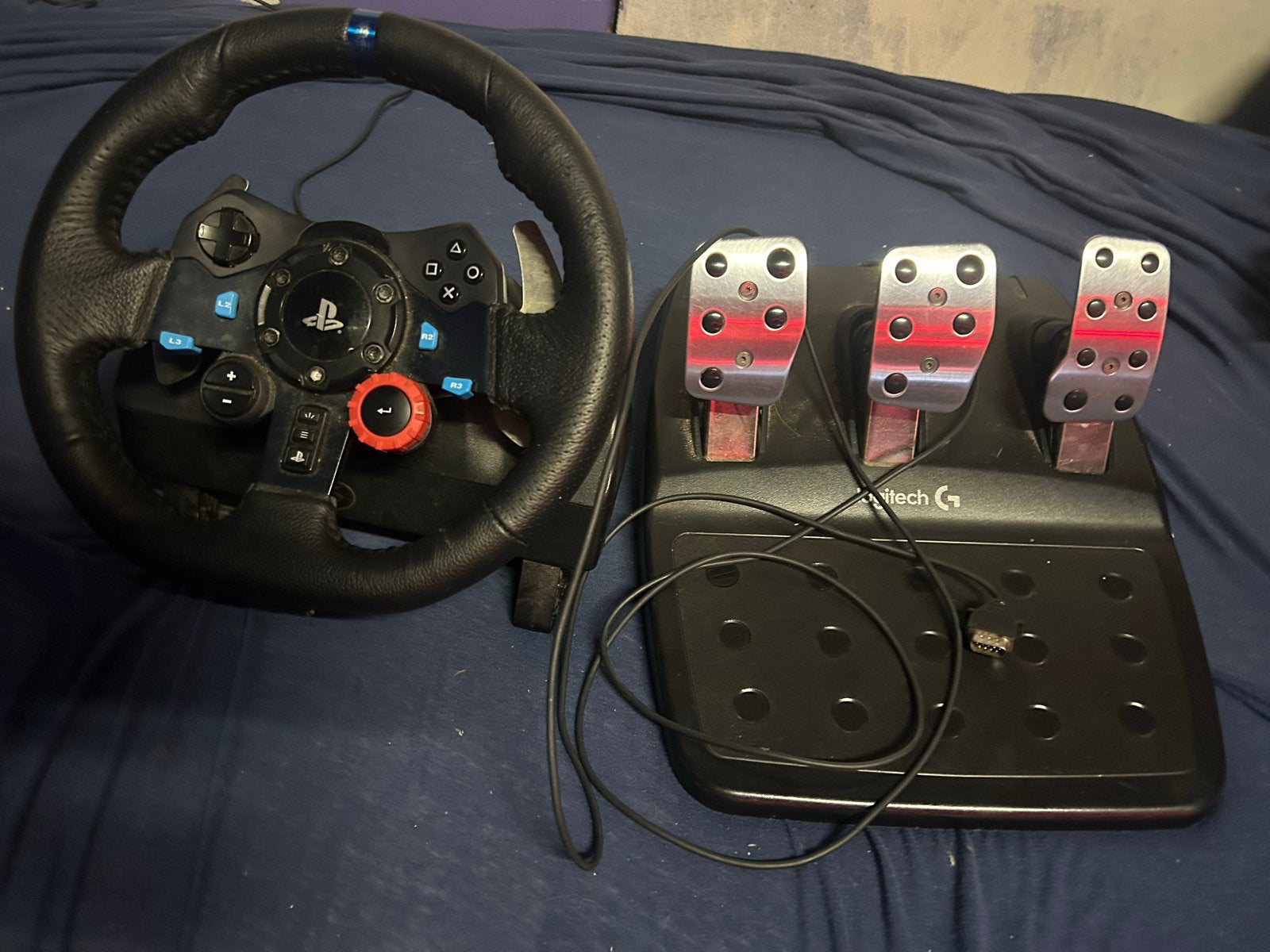 Logitech G29 Driving Force Racestuur met Pedalen - Perfecte, Racestuur, Force feedback, Zo goed als nieuw, Logitech