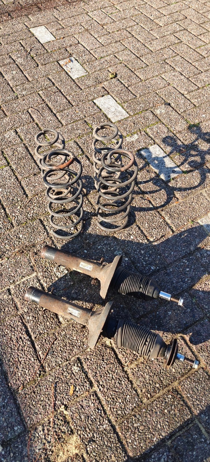 Volkswagen Golf 4 veren en schokbrekers voor., Ophalen of Verzenden