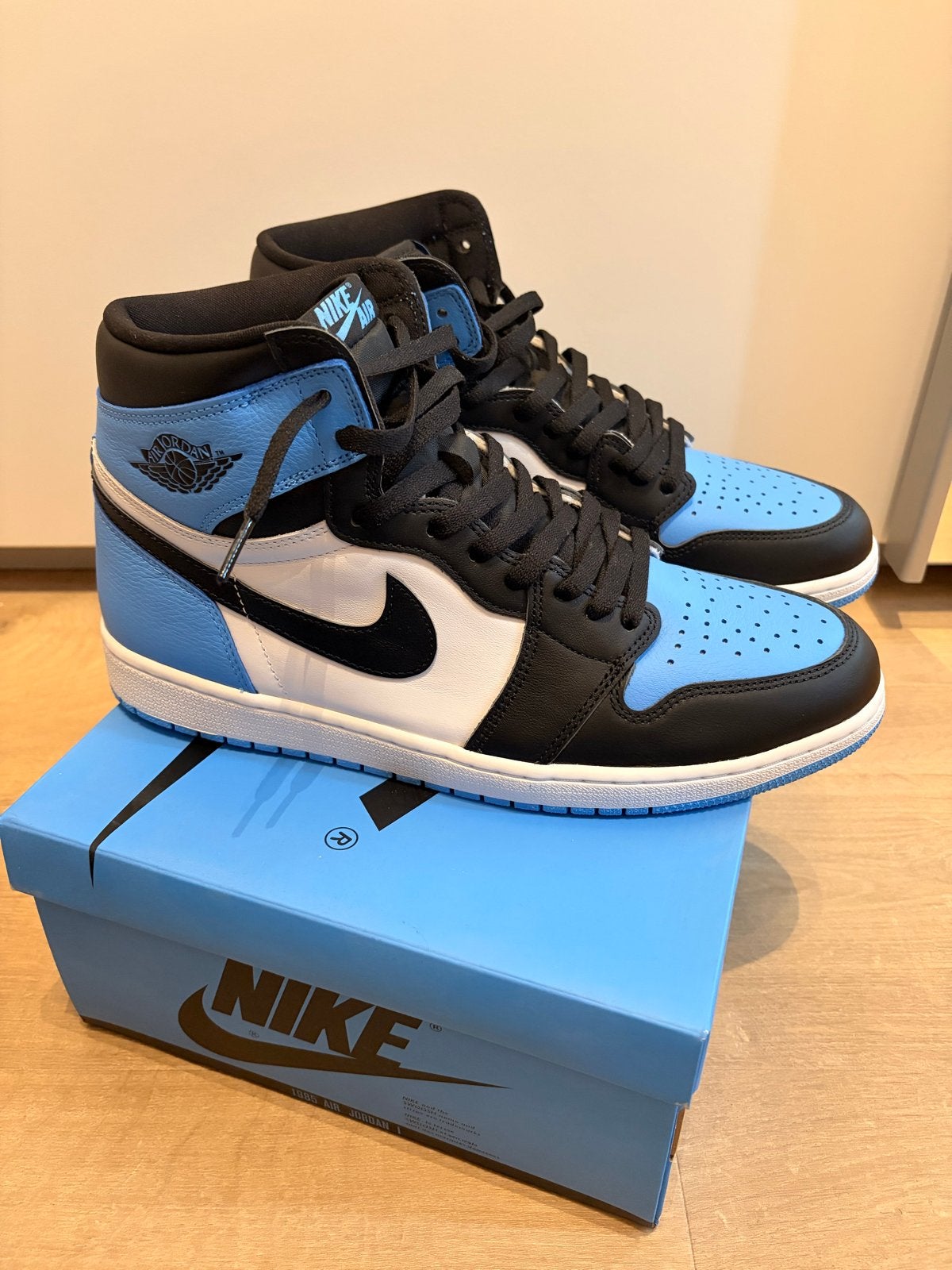 Nike Air Jordan 1 Retro High OG University Blue maat 47, Ophalen of Verzenden, Nieuw, Blauw, Sneakers of Gympen