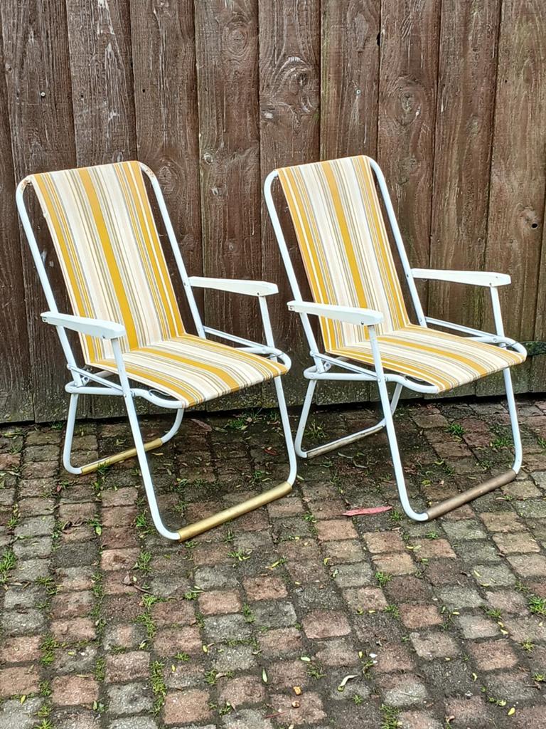 2 Vintage Inklapbare Tuinstoelen - Geel/Wit Gestreept, Ophalen of Verzenden
