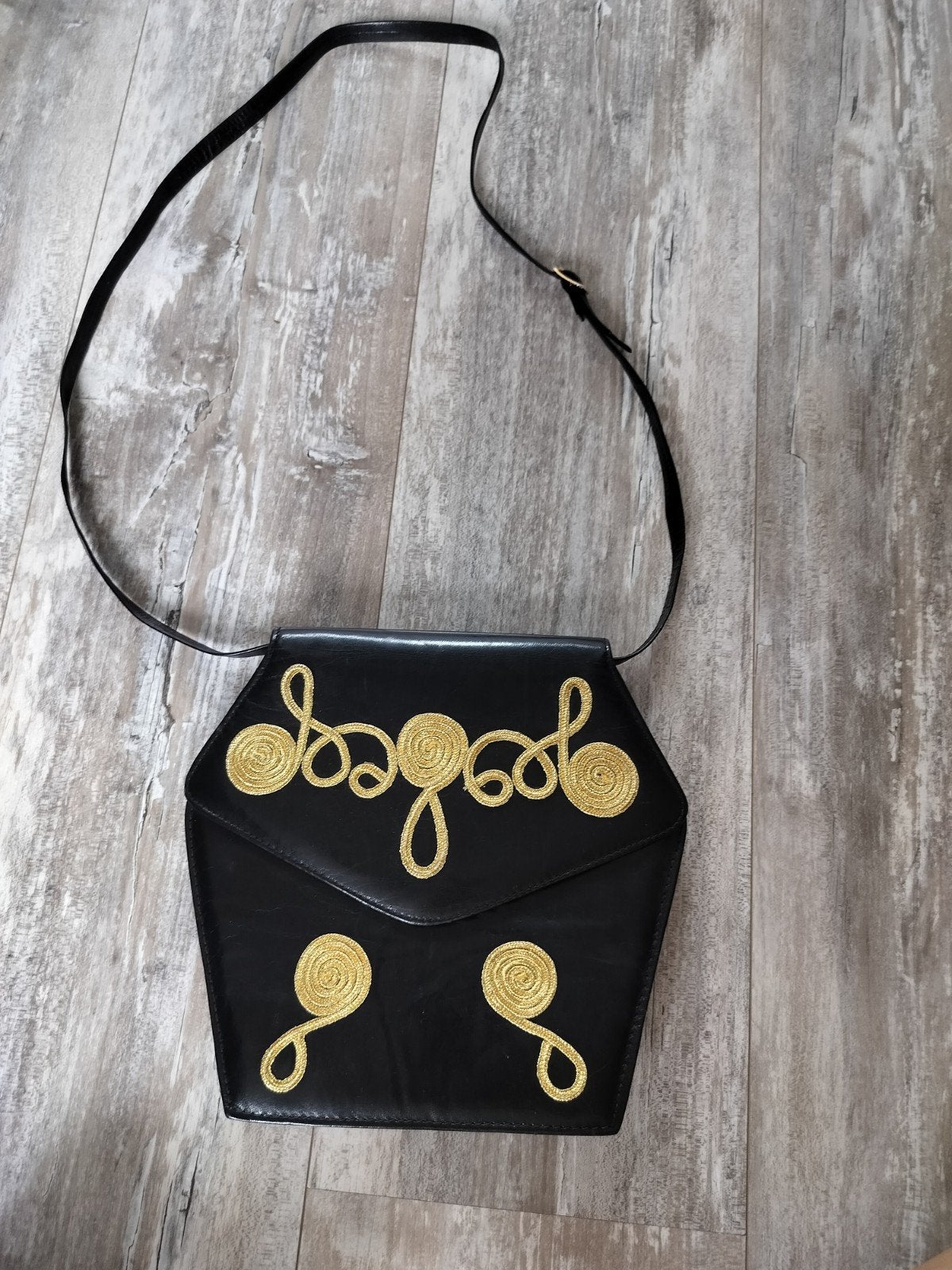 Vintage tas met gouden details, Ophalen of Verzenden, Zo goed als nieuw, Zwart