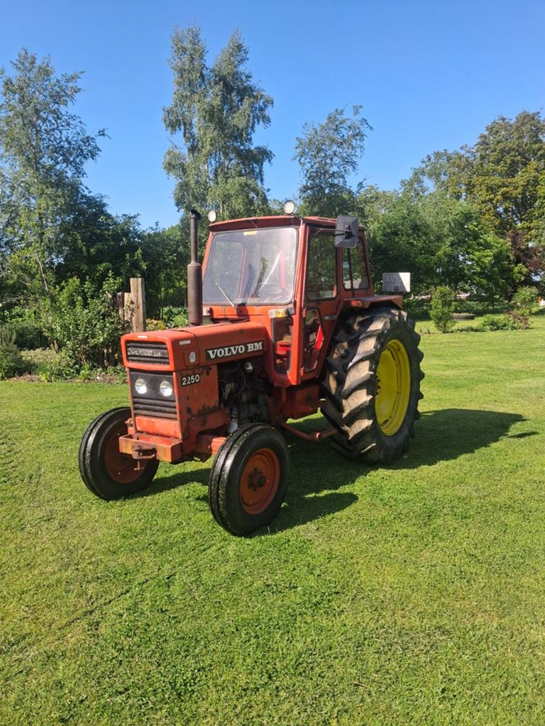 Te koop Volvo BM 2250, Zakelijke goederen, Ophalen, Gebruikt, Tot 80 Pk, 5000 tot 7500