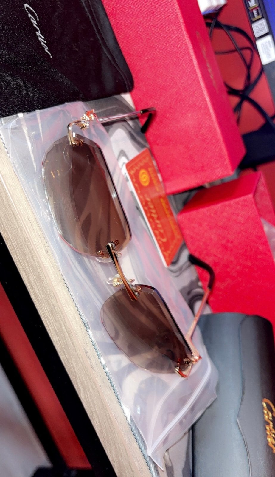 Cartier Zonnebril Heren en Dames - Nieuw, Sieraden, Tassen en Uiterlijk, Overige merken, Zonnebril, Bruin, Nieuw