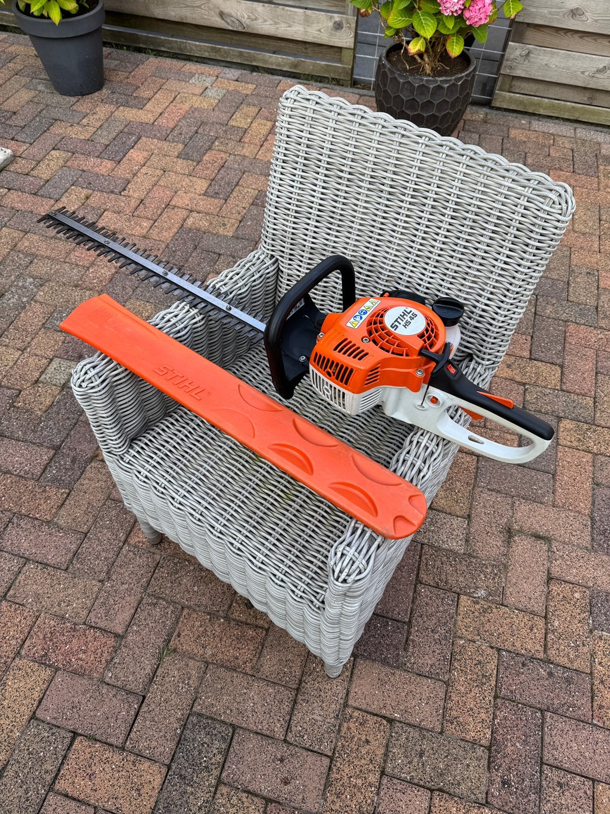 Zo goed als nw Stihl HS 45 Heggenschaar , Scherp en Klaar ., Ophalen of Verzenden, Zo goed als nieuw, Benzine
