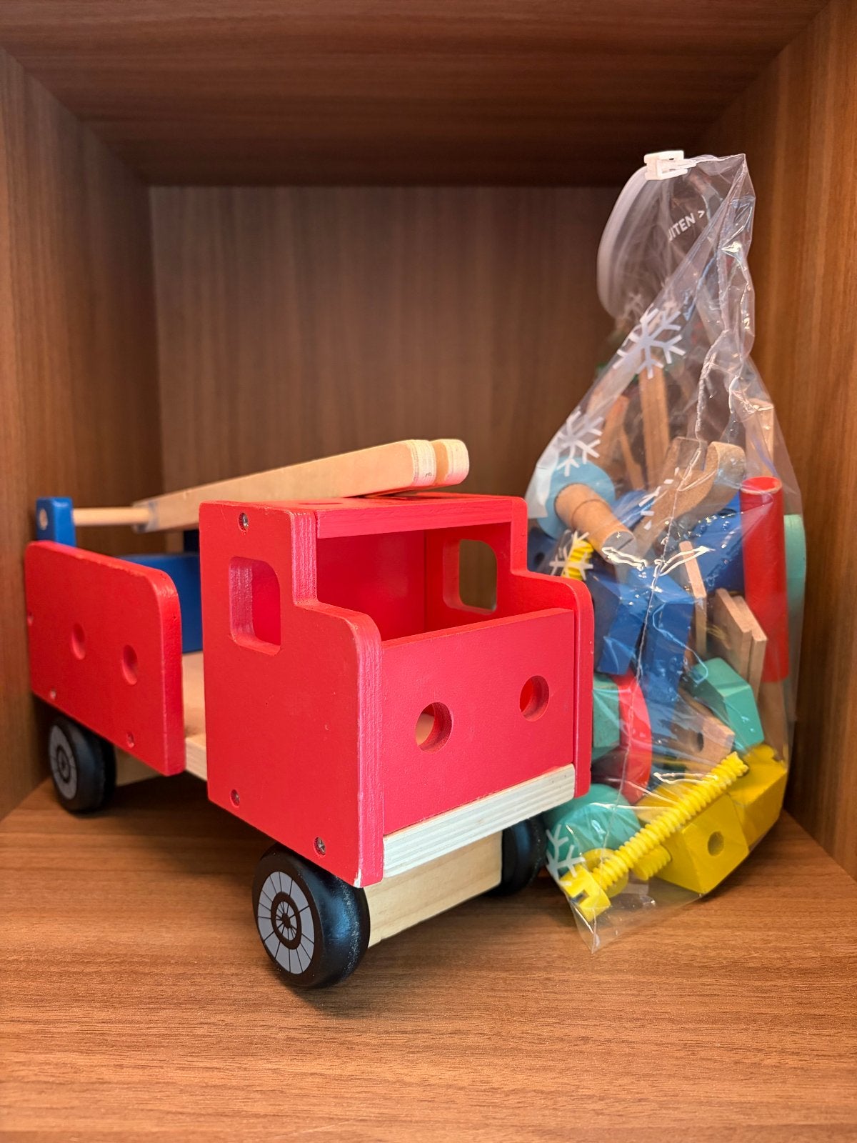 HEMA houten constructie wagen - Gebruikt, Kinderen en Baby's, Speelgoed | Houten speelgoed, Ophalen of Verzenden, Gebruikt, Duw- of Trekspeelgoed