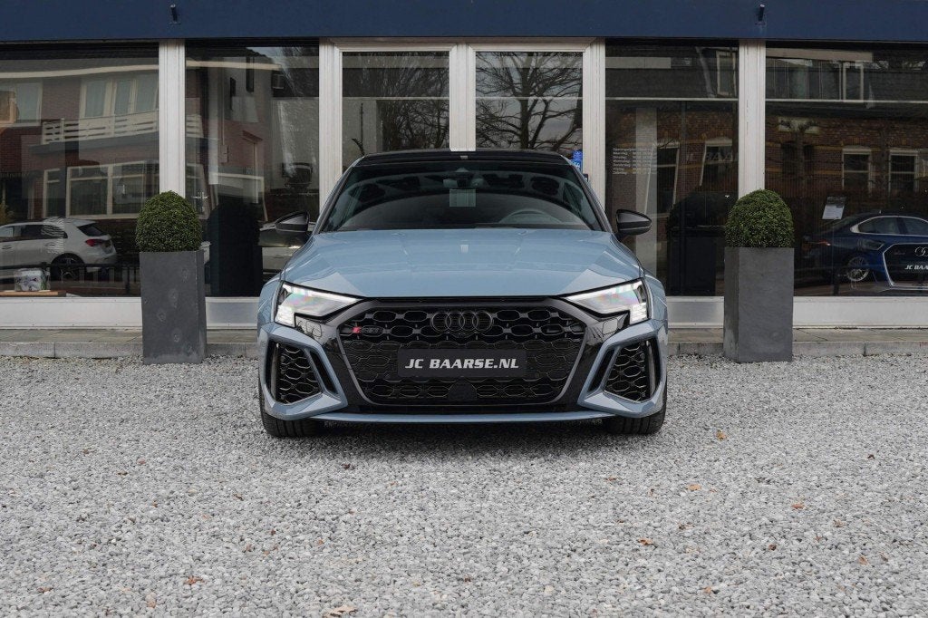 Audi RS3 2.5 TFSI RS3 QUATTO LIMOUSINE/HUD/PANO/RS-STOELEN/B, Auto's, Audi, Automaat, Electronic Stability Program (ESP), Gebruikt