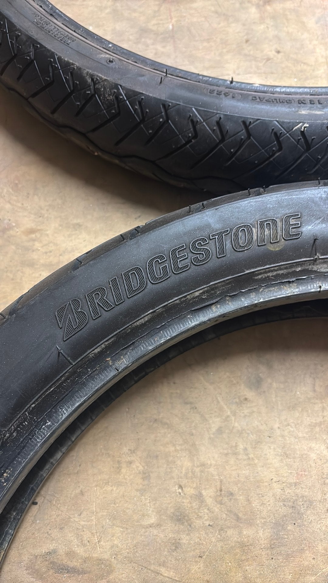 Zgan brommerband bridgestone 18 inch, Ophalen of Verzenden, Zo goed als nieuw, Overige typen