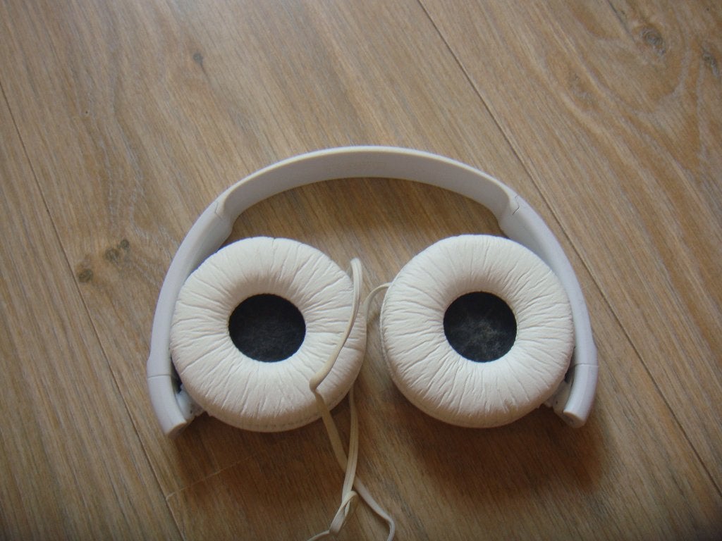 Sony koptelefoon opvouwbaar wit. Oorkussens zijn NIEUW, Audio, Tv en Foto, Koptelefoons, Gebruikt, Sony, Inklapbaar, Verstelbaar
